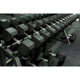 10 exerciții eficiente cu gantere de 10 kg