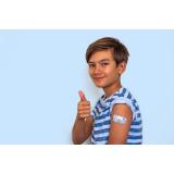 3 motive să &icirc;ți vaccinezi fiul &icirc;mpotriva virusului HPV