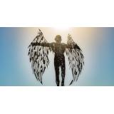 Icarus: Aripile dorinței, focul m&acirc;ndriei și adevărul din cădere