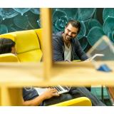 Biroul trebuie să se potrivească at&acirc;t angajaților introvertiți, c&acirc;t și celor extrovertiți pentru a susține colaborarea și productivitatea