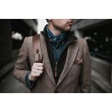 Garderoba hibridă: cum rezolvi haosul din șifonier și de ce "uniforma" de birou e o capcană