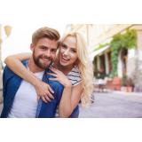 Investiția &icirc;n experiențe: De ce amintirile au devenit noua monedă de schimb pentru fericire