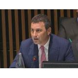 Tanczos Barna cere responsabilitate &icirc;n folosirea apei potabile: &rdquo;La mine gazonul este uscat, galben. Nu l-am udat cu apă de la robinet&rdquo;