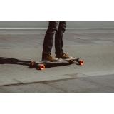 Visezi la un mijloc de transport rapid și sigur? Descoperă mai multe despre longboard!