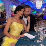 Adelina Pestrițu și Virgil Șteblea au marcat cinci ani de căsnicie cu o ședință foto specială, celebr&acirc;nd &bdquo;Nunta de Lemn&rdquo; &icirc;ntr-un cadru elegant și romantic.