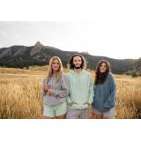 Ai multe hanorace și nu știi cum să le porți? Iată c&acirc;teva idei!