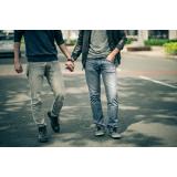 CEDO, decizie &icirc;n favoarea cuplurilor gay. Toate statele din Consiliul Europei, chiar și Rom&acirc;nia, trebuie să recunoască familiile formate din persoane de același sex