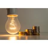 Clienții care au trecut la compania cu cel mai mic preț la energie regretă acum mutarea