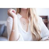 Cum să alegi colierul perfect &icirc;n funcție de forma decolteului