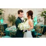 Cum să &icirc;ți alegi florile și aranjamentele florale pentru nunta ta