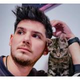 Cuza de la Noaptea T&acirc;rziu &icirc;și sărbătorește ziua de naștere. Emi i-a transmis un mesaj emoționant: &bdquo;Nu ne mai putem certa pe muieri&rdquo;