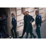 Frații Tate, trimiși &icirc;n judecată de DIICOT. Sunt acuzați de viol, trafic de persoane și violențe