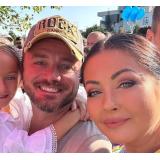 Lauda de sine nu miroase a bine. Gabriela Cristea și Tavi Clonda, desființați după ce au postat cadourile copiilor pe Instagram