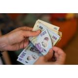 Guvernul propune majorarea salariului minim la 3.700 de lei