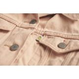 Tendința acestui sezon: lookuri monocrome din colecția Levi&rsquo;s Fresh 