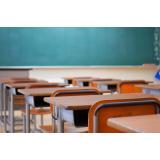 Un liceu ultramodern stă &icirc;nchis din cauza unui transformator. Elevii &icirc;nvață &icirc;n 2 schimburi, &icirc;n timp ce clădirea de 1 milion de euro răm&acirc;ne goală