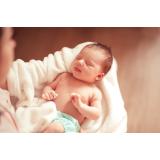 Mamele cu nou-născuți de p&acirc;nă la 3 luni vor primi un ajutor de 2.000 de lei