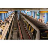 Bărbat de 43 de ani, prins de polițiști după 4 t&acirc;lhării &icirc;n metrou, toate &icirc;n aceeași zi. Le smulgea femeilor bijuteriile și o lua la fugă