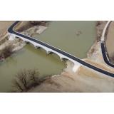 Podul din Rom&acirc;nia care se termină &icirc;ntr-un lan de porumb. Primar: &bdquo;Păi, nu e prioritar&rdquo; 