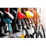 Veste bună pentru șoferi! Preţul benzinei a scăzut cu 2,5%. Cum a fost posibil