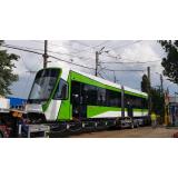 VIDEO Primul tramvai produs la Arad pentru București a ajuns &icirc;n Capitală și intră &icirc;n probe