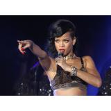 Rihanna a devenit cea mai t&acirc;nără miliardară din SUA
