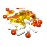 Rom&acirc;nii, mai atenți la m&acirc;ncare, dar nu și la suplimente. Iau vitamine după ureche