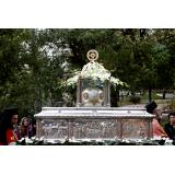 Sf&acirc;ntul Dimitrie, Izvor&acirc;torul de mir. Tradiții și obiceiuri specifice sărbătorii