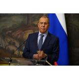 Lavrov: &bdquo;Occidentul i-a interzis Ucrainei să negocieze cu Rusia&rdquo;