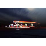 Lovitură pentru șoferii rom&acirc;ni care făceau plinul &icirc;n Ungaria, la cel mai mic preț din Europa. Decizia premierului Viktor Orban 