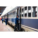 O t&acirc;nără din Craiova a fost agresată sexual de un controlor CFR. &bdquo;M-a pupat pe gură, m-a lins pe faţă&rdquo;