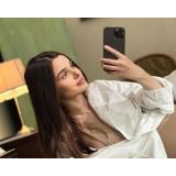 Theo Rose, fotografii de colecție &icirc;n a opta lună de sarcină: &bdquo;Am ales să pozez mai deocheată&rdquo;