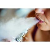 Uniunea Europeană vrea să interzică ţigările electronice aromate