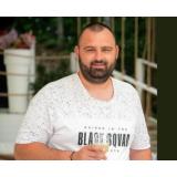 Unde au ajuns banii pentru aziluri. Administratorul unui cămin cheltuia sume uriașe la petreceri cu droguri, prostituate și lăutari