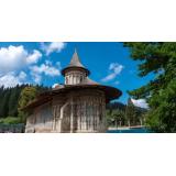 Legendele fascinante ale sfintelor mănăstiri din Rom&acirc;nia: Putna, Voroneț, Moldovița și Cozia sunt moștenirile cele mai de preț