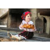 Peste 800.000 de rom&acirc;ni &icirc;şi sărbătoresc ziua numelui de Sf&acirc;ntul Nicolae. Mesaje de felicitare pentru omagiați