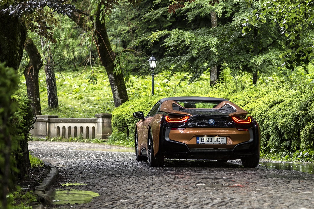 bmw i8 roadster
