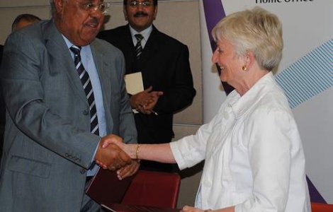 O strangere de mana creste speranta de viata