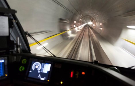 Cel mai lung tunel feroviar din lume, in Elvetia