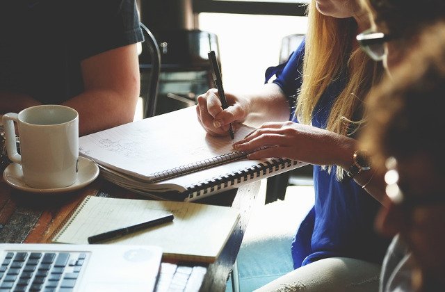 Top 50 companii care angajeaza in decembrie