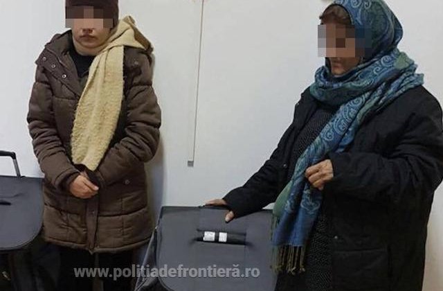 Arad: Doua femei afgane, gasite la granita, ascunse in geamantane, intr-un tren