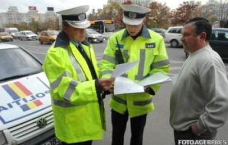 Politistului ii este interzis sa declare sau sa participe la greve, potrivit legii