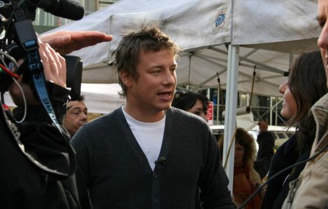 Jamie Oliver, din nou tatic