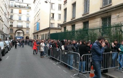 Peste 100.000 de romani au votat in strainatate, majoritatea optand pentru PNL si USR