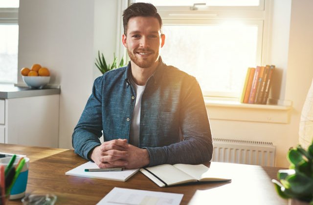 4 metode ieftine si inteligente pentru ca afacerea ta sa urce pe scara succesului