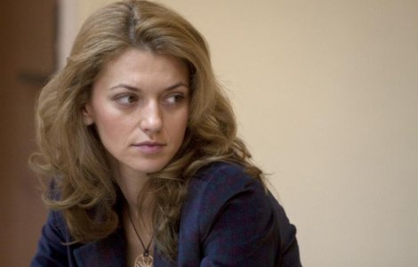 PNL intra in sedinta. Demisia Alinei Gorghiu, tema principala