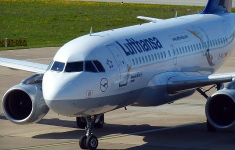 Amenintare cu bomba la bordul unui avion Lufthansa. Zborul, redirectionat