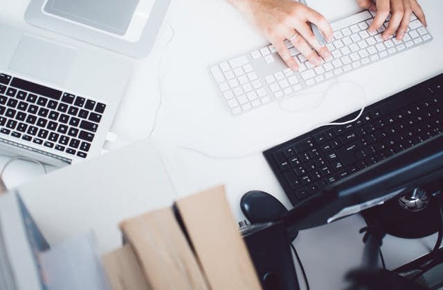 Multitaskingul NU te ajuta sa devii mai productiv! 7 motive sa NU mai faci mai multe lucruri deodata