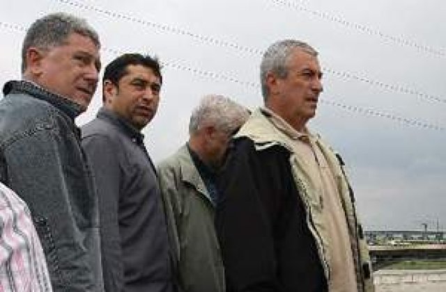 Tariceanu: 'Nu stiu cu ce masoara ONU in Romania casele daramate'