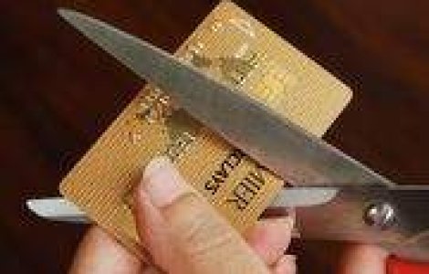 Conturile romanilor care nu si-au platit taxele, blocate